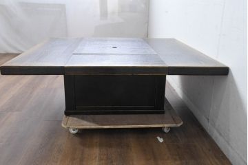 中古　希少な廃番品!!　葉山ガーデン取り扱い　国産　職人手作り品　タモ材　アンティーク調の囲炉裏テーブル(座卓、ローテーブル、センターテーブル、リビングテーブル)(定価約25万円)(R-084297)