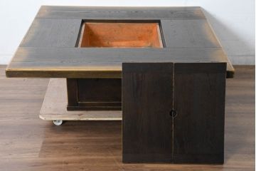 中古　希少な廃番品!!　葉山ガーデン取り扱い　国産　職人手作り品　タモ材　アンティーク調の囲炉裏テーブル(座卓、ローテーブル、センターテーブル、リビングテーブル)(定価約25万円)(R-084297)