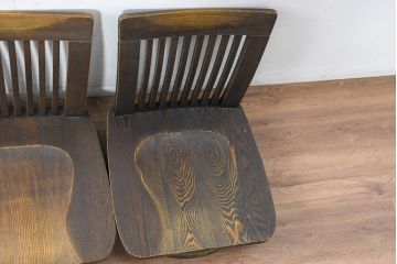中古　希少な廃番品!!　葉山ガーデン取り扱い　国産　職人手作り品　タモ材　アンティーク調の回転座椅子4台セット(回転チェア、囲炉裏チェア、イス、椅子、バラ売り可能)(R-084300)