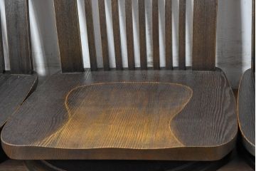 中古　希少な廃番品!!　葉山ガーデン取り扱い　国産　職人手作り品　タモ材　アンティーク調の回転座椅子4台セット(回転チェア、囲炉裏チェア、イス、椅子、バラ売り可能)(R-084300)