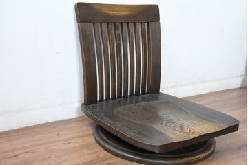 中古　希少な廃番品!!　葉山ガーデン取り扱い　国産　職人手作り品　タモ材　アンティーク調の回転座椅子4台セット(回転チェア、囲炉裏チェア、イス、椅子、バラ売り可能)(R-084300)