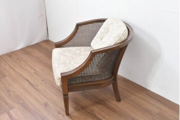 中古　展示品　美品　カリモク家具(karimoku)　domani(ドマーニ)　QUEENS LIFE(クイーンズライフ)　優雅なフォルムと柔らかな色合いでどんな空間にも馴染む!クラシカルな1人掛けソファ2脚セット(1Pソファ、一人掛けソファ、バラ売り可能)(定価2脚で約36万円)(R-084303)