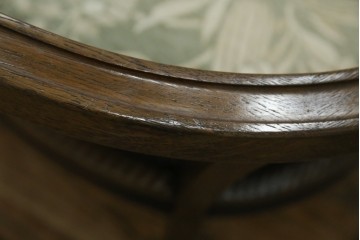 中古　展示品　美品　カリモク家具(karimoku)　domani(ドマーニ)　QUEENS LIFE(クイーンズライフ)　優雅なフォルムと柔らかな色合いでどんな空間にも馴染む!クラシカルな1人掛けソファ2脚セット　定価(2脚合計)約36万円　(R-084303)