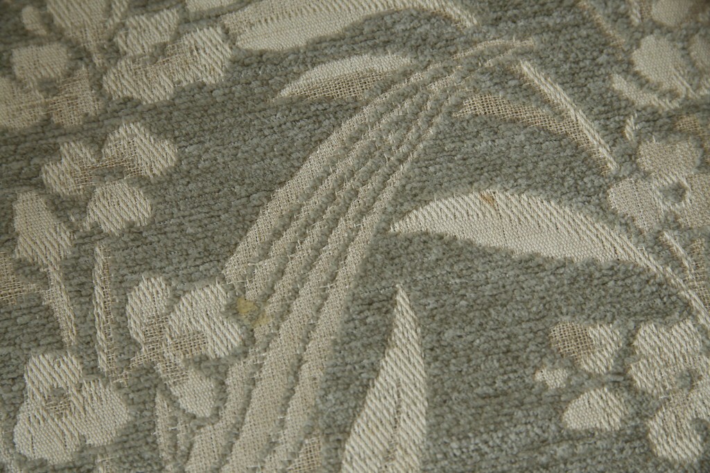 中古　展示品　美品　カリモク家具(karimoku)　domani(ドマーニ)　QUEENS LIFE(クイーンズライフ)　優雅なフォルムと柔らかな色合いでどんな空間にも馴染む!クラシカルな1人掛けソファ2脚セット　定価(2脚合計)約36万円　(R-084303)