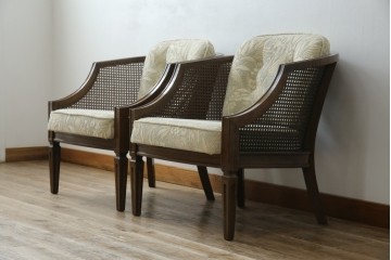 中古　展示品　美品　カリモク家具(karimoku)　domani(ドマーニ)　QUEENS LIFE(クイーンズライフ)　優雅なフォルムと柔らかな色合いでどんな空間にも馴染む!クラシカルな1人掛けソファ2脚セット　定価(2脚合計)約36万円　(R-084303)