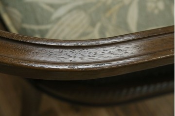 中古　展示品　美品　カリモク家具(karimoku)　domani(ドマーニ)　QUEENS LIFE(クイーンズライフ)　優雅なフォルムと柔らかな色合いでどんな空間にも馴染む!クラシカルな1人掛けソファ2脚セット　定価(2脚合計)約36万円　(R-084303)