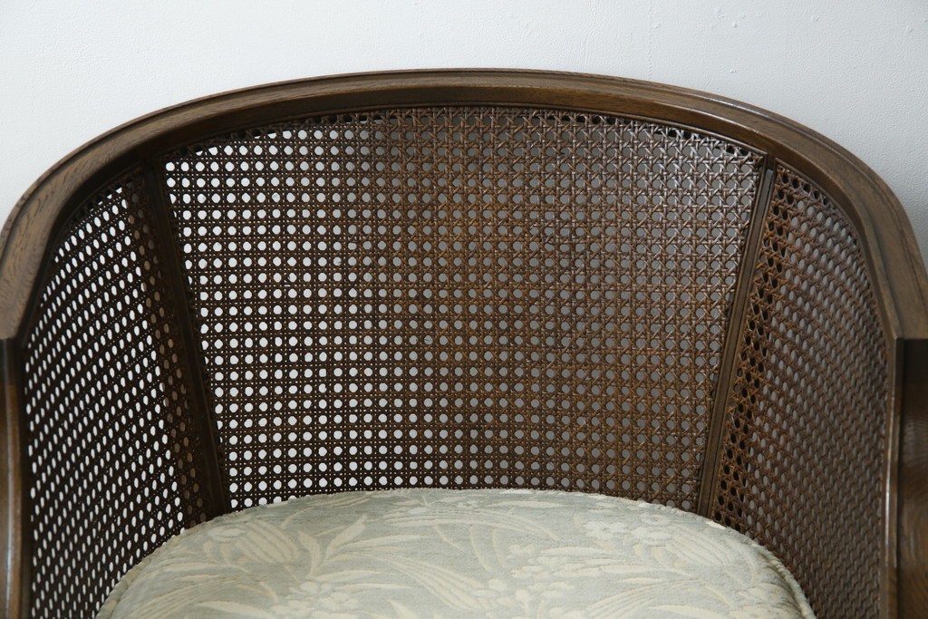 中古　展示品　美品　カリモク家具(karimoku)　domani(ドマーニ)　QUEENS LIFE(クイーンズライフ)　優雅なフォルムと柔らかな色合いでどんな空間にも馴染む!クラシカルな1人掛けソファ2脚セット　定価(2脚合計)約36万円　(R-084303)