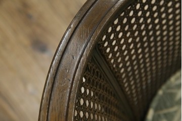 中古　展示品　美品　カリモク家具(karimoku)　domani(ドマーニ)　QUEENS LIFE(クイーンズライフ)　優雅なフォルムと柔らかな色合いでどんな空間にも馴染む!クラシカルな1人掛けソファ2脚セット　定価(2脚合計)約36万円　(R-084303)