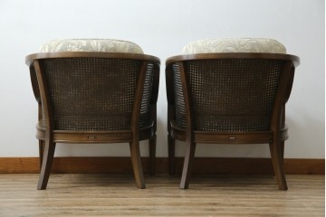 中古　展示品　美品　カリモク家具(karimoku)　domani(ドマーニ)　QUEENS LIFE(クイーンズライフ)　優雅なフォルムと柔らかな色合いでどんな空間にも馴染む!クラシカルな1人掛けソファ2脚セット　定価(2脚合計)約36万円　(R-084303)