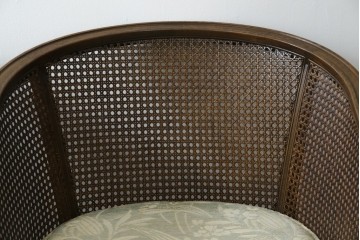 中古　展示品　美品　カリモク家具(karimoku)　domani(ドマーニ)　QUEENS LIFE(クイーンズライフ)　優雅なフォルムと柔らかな色合いでどんな空間にも馴染む!クラシカルな1人掛けソファ2脚セット　定価(2脚合計)約36万円　(R-084303)