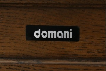 中古　展示品　美品　カリモク家具(karimoku)　domani(ドマーニ)　QUEENS LIFE(クイーンズライフ)　優雅なフォルムと柔らかな色合いでどんな空間にも馴染む!クラシカルな2人掛けソファ　定価約29万円相当　(R-084304)