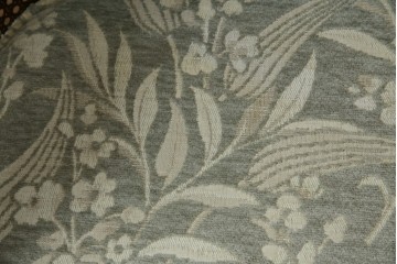 中古　展示品　美品　カリモク家具(karimoku)　domani(ドマーニ)　QUEENS LIFE(クイーンズライフ)　優雅なフォルムと柔らかな色合いでどんな空間にも馴染む!クラシカルな2人掛けソファ　定価約29万円相当　(R-084304)