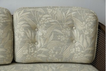 中古　展示品　美品　カリモク家具(karimoku)　domani(ドマーニ)　QUEENS LIFE(クイーンズライフ)　優雅なフォルムと柔らかな色合いでどんな空間にも馴染む!クラシカルな2人掛けソファ　定価約29万円相当　(R-084304)