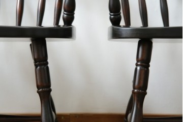 中古　北海道民芸家具　希少な廃番品　HM630　格好良い佇まいが魅力のキャプテンチェア4脚セット　(R-084306)