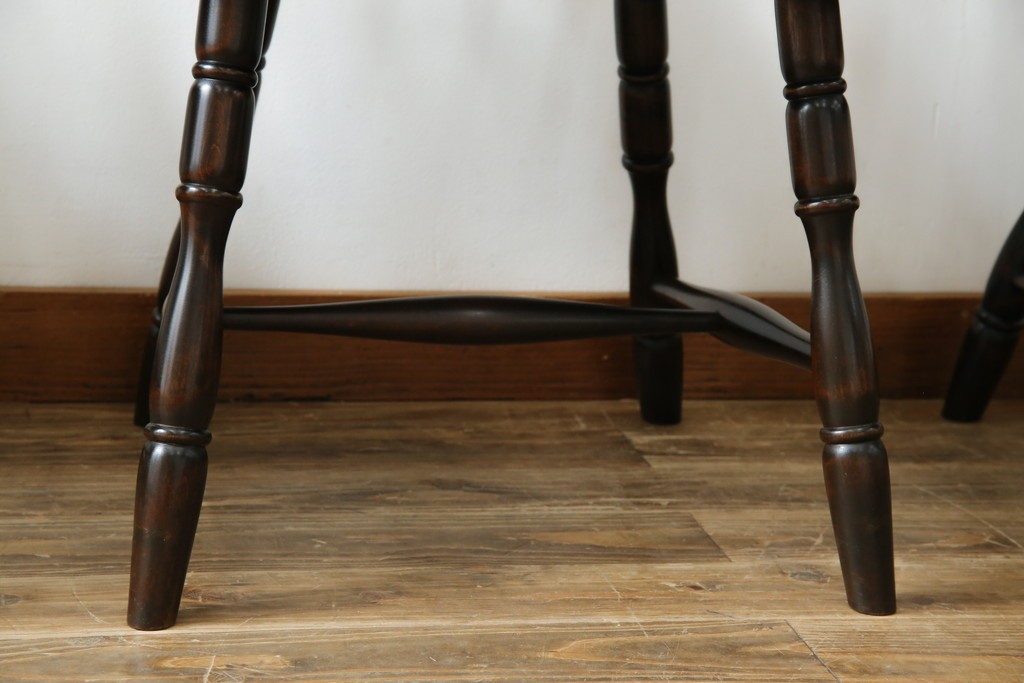 中古　北海道民芸家具　希少な廃番品　HM630　格好良い佇まいが魅力のキャプテンチェア4脚セット　(R-084306)