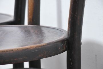 ヨーロッパアンティーク　背もたれの彫刻が優美な西洋アンティークのベントウッドチェア2脚セット(ダイニングチェア、椅子、イス、バラ売り可能)(R-084308)