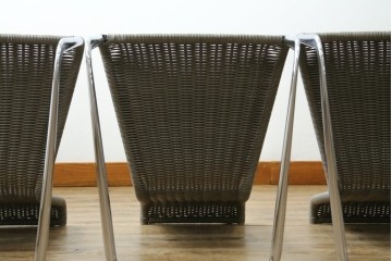 中古　美品　ドイツ製　TECTA(テクタ)　洗練されたモダン空間に映える編み込みデザインのチェア4脚セット　定価4脚で約58万円　(R-084309)