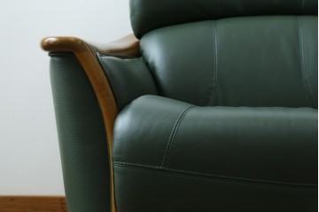 中古　美品!!　浜本工芸　ロングセラー　ベストセラーモデル　1800　重厚感のある3人掛けレザーソファ　定価約25万円　(R-084310)
