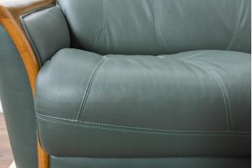 中古　美品!!　浜本工芸　ロングセラー　ベストセラーモデル　1800　重厚感のある3人掛けレザーソファ(本革、3人掛けソファ、三人掛け、トリプルソファ)(定価約25万円)(R-084310)