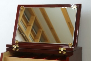 新古　未使用展示品　超美品　キットファニチュア(KIT FURNITURE)　北谷家具　インテリア性と収納力を兼ね備えた優雅な佇まいのアクセサリーキャビネット　定価約105万円　(R-084311)