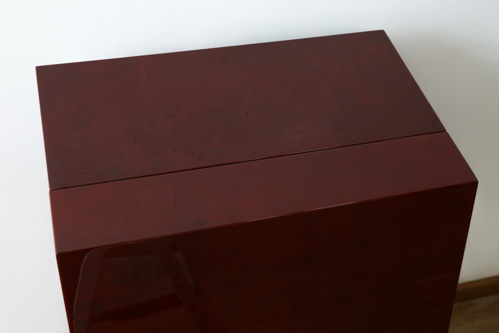新古　未使用展示品　超美品　キットファニチュア(KIT FURNITURE)　北谷家具　インテリア性と収納力を兼ね備えた優雅な佇まいのアクセサリーキャビネット　定価約105万円　(R-084311)