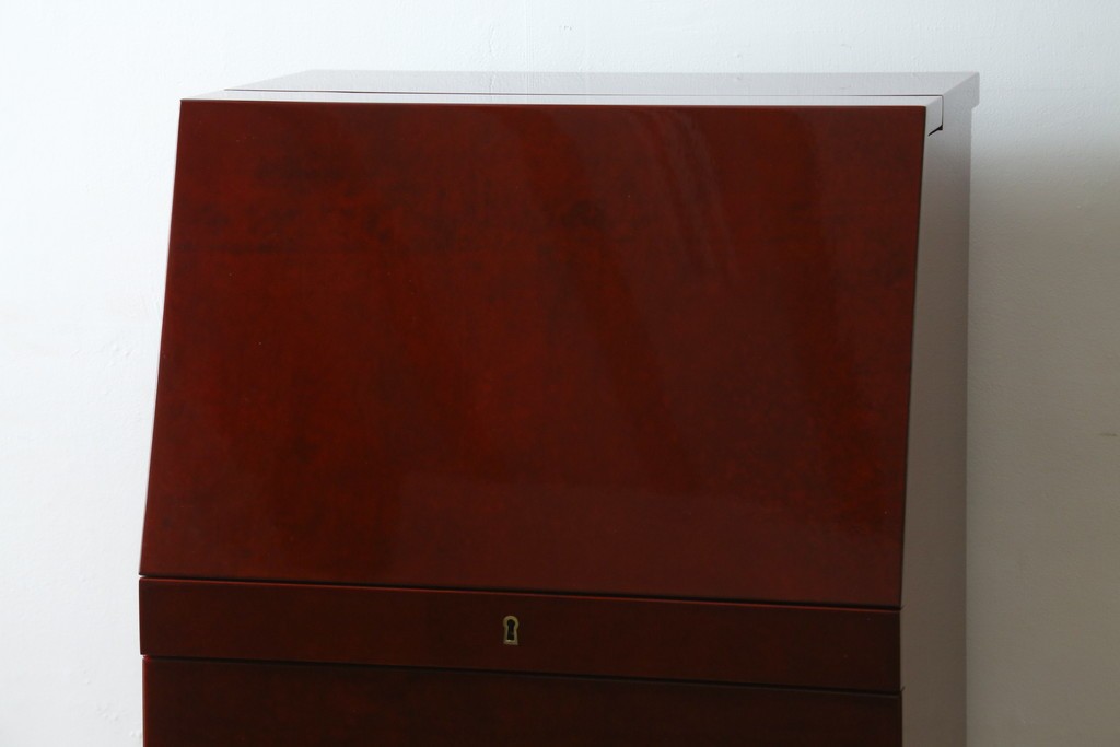 新古　未使用展示品　超美品　キットファニチュア(KIT FURNITURE)　北谷家具　インテリア性と収納力を兼ね備えた優雅な佇まいのアクセサリーキャビネット　定価約105万円　(R-084311)