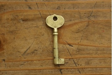 新古　未使用展示品　超美品　キットファニチュア(KIT FURNITURE)　北谷家具　インテリア性と収納力を兼ね備えた優雅な佇まいのアクセサリーキャビネット　定価約105万円　(R-084311)