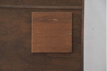 中古　美品　国産　職人手作り品　欅(ケヤキ)材　杢目の素敵な茶箪笥(収納棚、戸棚、茶棚、飾り棚、上下バラ売り可能)(定価約24万円)(R-084312)