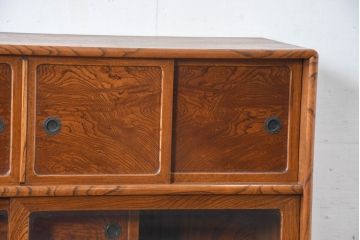 中古　美品　国産　職人手作り品　欅(ケヤキ)材　杢目の素敵なサイドキャビネット(収納棚、戸棚、茶棚、飾り棚)(R-084313)
