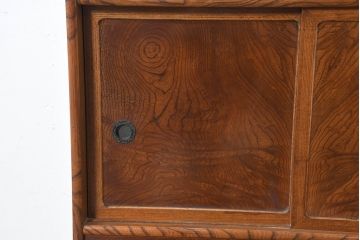 中古　美品　国産　職人手作り品　欅(ケヤキ)材　天板リメイク　杢目の素敵なサイドボード(収納棚、戸棚、茶棚)(R-084314)