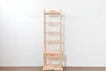 中古　希少な廃番品!!　IDC大塚家具取り扱い　Lynn Hollyn(リン ホーリン)　ヨーロピアンなデザインが可愛らしいトールシェルフ(オープンラック、オープンシェルフ、ディスプレイラック、陳列棚、飾り棚、ブックシェルフ)(R-084318)