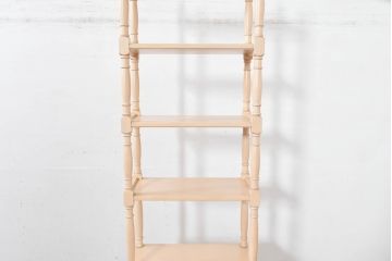 中古　希少な廃番品!!　IDC大塚家具取り扱い　Lynn Hollyn(リン ホーリン)　ヨーロピアンなデザインが可愛らしいトールシェルフ(オープンラック、オープンシェルフ、ディスプレイラック、陳列棚、飾り棚、ブックシェルフ)(R-084318)