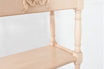 中古　希少な廃番品!!　IDC大塚家具取り扱い　Lynn Hollyn(リン ホーリン)　ヨーロピアンなデザインが可愛らしいトールシェルフ(オープンラック、オープンシェルフ、ディスプレイラック、陳列棚、飾り棚、ブックシェルフ)(R-084318)