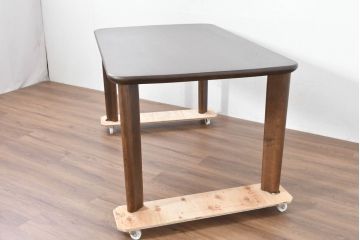 中古　美品　カリモク家具(karimoku)　DT8511　ナラ材　ナシンプルデザインでどんなインテリアにも馴染むダイニングテーブル(食卓、作業台、机、4人掛け、6人掛け)(定価約14万円)(R-084321)