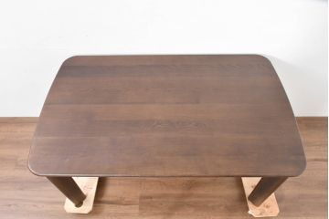 中古　美品　カリモク家具(karimoku)　DT8511　ナラ材　ナシンプルデザインでどんなインテリアにも馴染むダイニングテーブル(食卓、作業台、机、4人掛け、6人掛け)(定価約14万円)(R-084321)