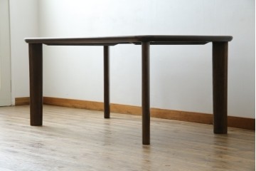 中古　美品　カリモク家具(karimoku)　DT8511　ナラ材　ナシンプルデザインでどんなインテリアにも馴染むダイニングテーブル　定価約14万円相当　(R-084321)