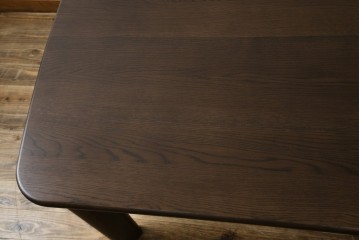 中古　美品　カリモク家具(karimoku)　DT8511　ナラ材　ナシンプルデザインでどんなインテリアにも馴染むダイニングテーブル　定価約14万円相当　(R-084321)
