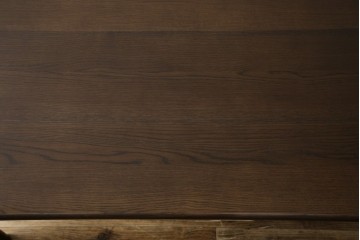 中古　美品　カリモク家具(karimoku)　DT8511　ナラ材　ナシンプルデザインでどんなインテリアにも馴染むダイニングテーブル　定価約14万円相当　(R-084321)