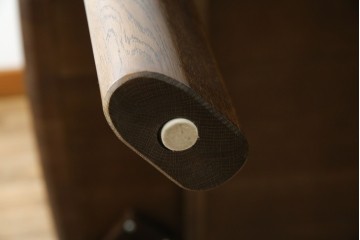 中古　美品　カリモク家具(karimoku)　DT8511　ナラ材　ナシンプルデザインでどんなインテリアにも馴染むダイニングテーブル　定価約14万円相当　(R-084321)