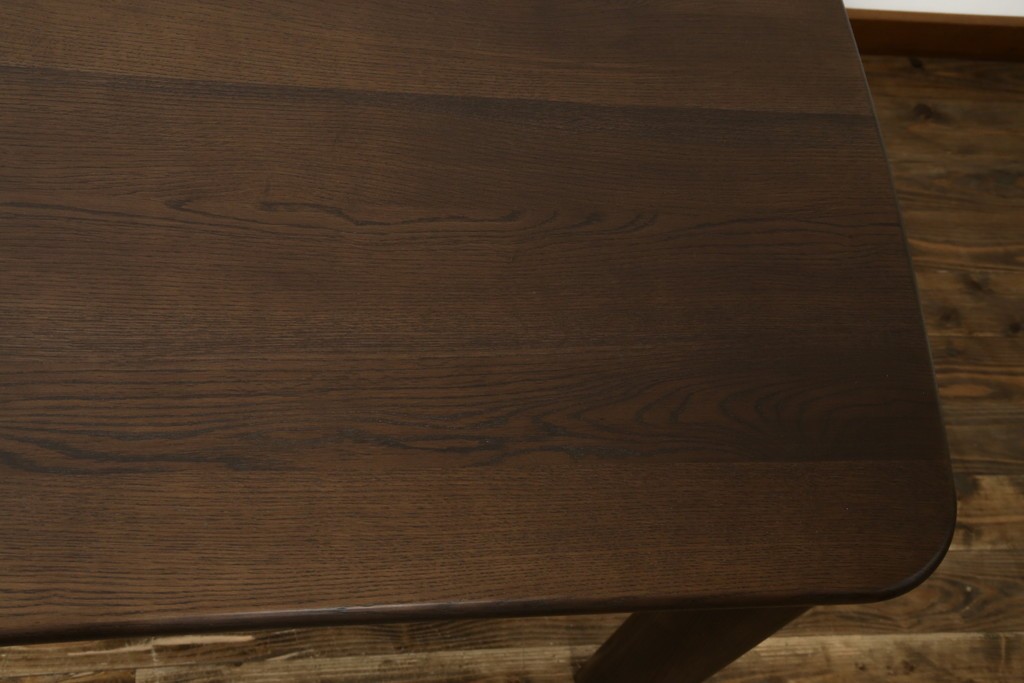 中古　美品　カリモク家具(karimoku)　DT8511　ナラ材　ナシンプルデザインでどんなインテリアにも馴染むダイニングテーブル　定価約14万円相当　(R-084321)