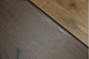 中古　美品　カリモク家具(karimoku)　DT8511　ナラ材　ナシンプルデザインでどんなインテリアにも馴染むダイニングテーブル　定価約14万円相当　(R-084321)