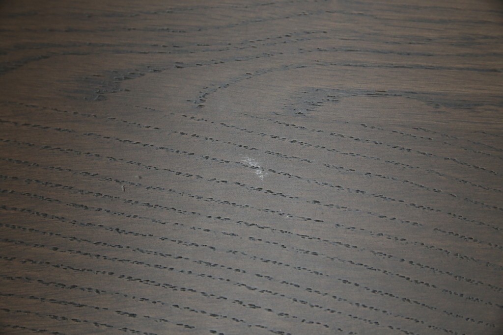 中古　美品　カリモク家具(karimoku)　DT8511　ナラ材　ナシンプルデザインでどんなインテリアにも馴染むダイニングテーブル　定価約14万円相当　(R-084321)