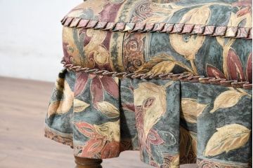中古　超美品　展示品　使用感ほぼなし　飛騨産業　キツツキ　穂高シリーズ　美しい花柄が際立つ2人掛けソファ(2P、二人掛け、リビングチェア、アームソファ)(定価約24万円)(R-084324)