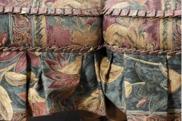 中古　超美品　展示品　使用感ほぼなし　飛騨産業　キツツキ　穂高シリーズ　美しい花柄が際立つ2人掛けソファ(2P、二人掛け、リビングチェア、アームソファ)(定価約24万円)(R-084324)