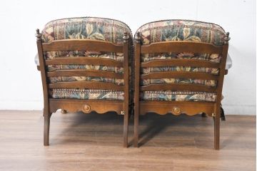中古　超美品　展示品　使用感ほぼなし　飛騨産業　キツツキ　穂高シリーズ　美しい花柄が際立つ2人掛けソファ(2P、二人掛け、リビングチェア、アームソファ)(定価約24万円)(R-084324)