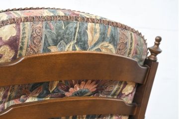 中古　超美品　展示品　使用感ほぼなし　飛騨産業　キツツキ　穂高シリーズ　美しい花柄が際立つ2人掛けソファ(2P、二人掛け、リビングチェア、アームソファ)(定価約24万円)(R-084324)