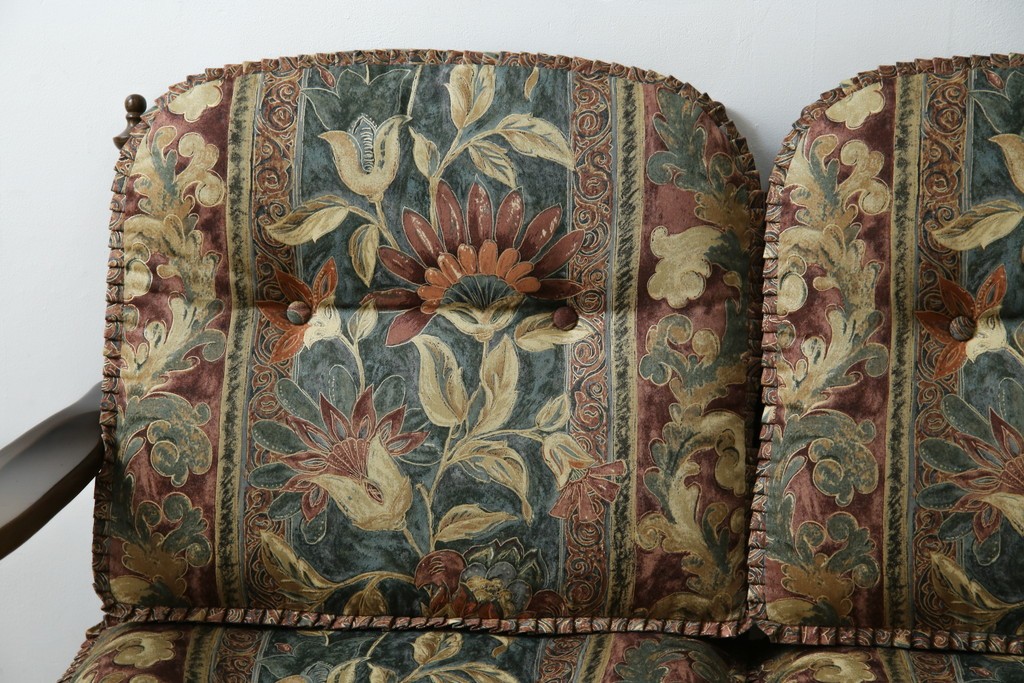 中古　超美品　展示品　使用感ほぼなし　飛騨産業　キツツキ　穂高シリーズ　美しい花柄が際立つ2人掛けソファ　定価約24万円　(R-084324)