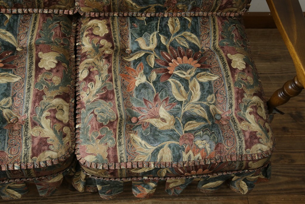 中古　超美品　展示品　使用感ほぼなし　飛騨産業　キツツキ　穂高シリーズ　美しい花柄が際立つ2人掛けソファ　定価約24万円　(R-084324)