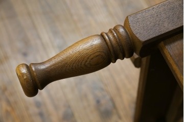 中古　超美品　展示品　使用感ほぼなし　飛騨産業　キツツキ　穂高シリーズ　美しい花柄が際立つ2人掛けソファ　定価約24万円　(R-084324)