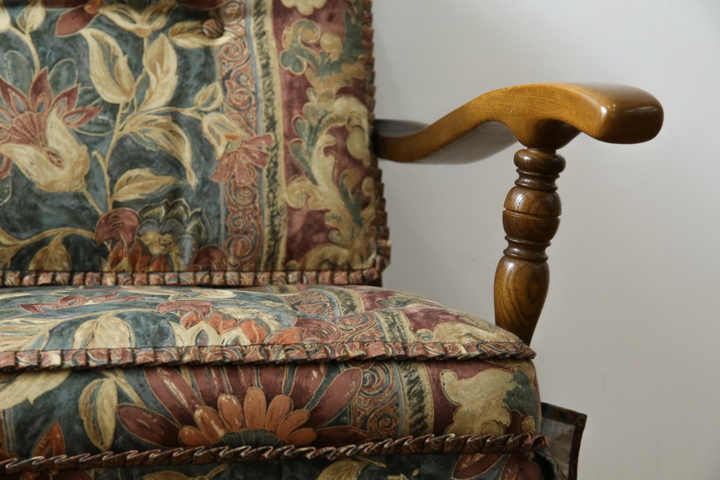 中古　超美品　展示品　使用感ほぼなし　飛騨産業　キツツキ　穂高シリーズ　美しい花柄が際立つ2人掛けソファ　定価約24万円　(R-084324)